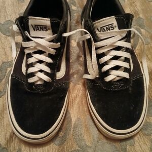 Vans Men's Black and White Sneakers